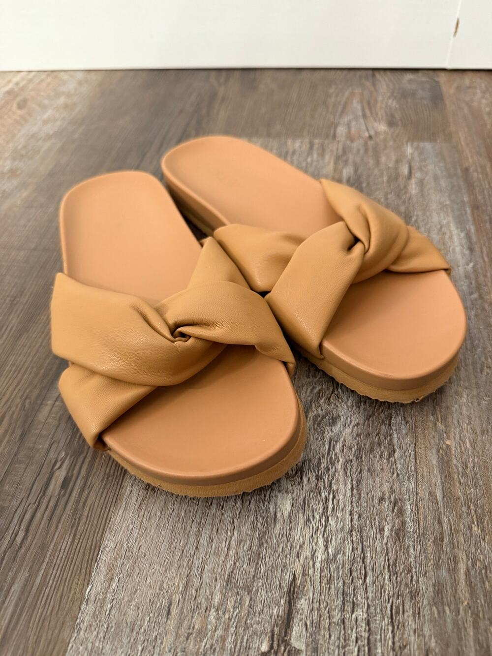 J. Crew tan twisted knot slide sandals in tan faux leather sz  women’s 9 NWOT